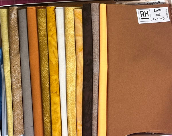 Everest the Golden Retriever Fabric Kit